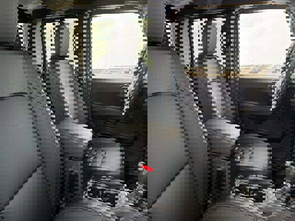 New 2026 Jeep Gladiator Sport image 18