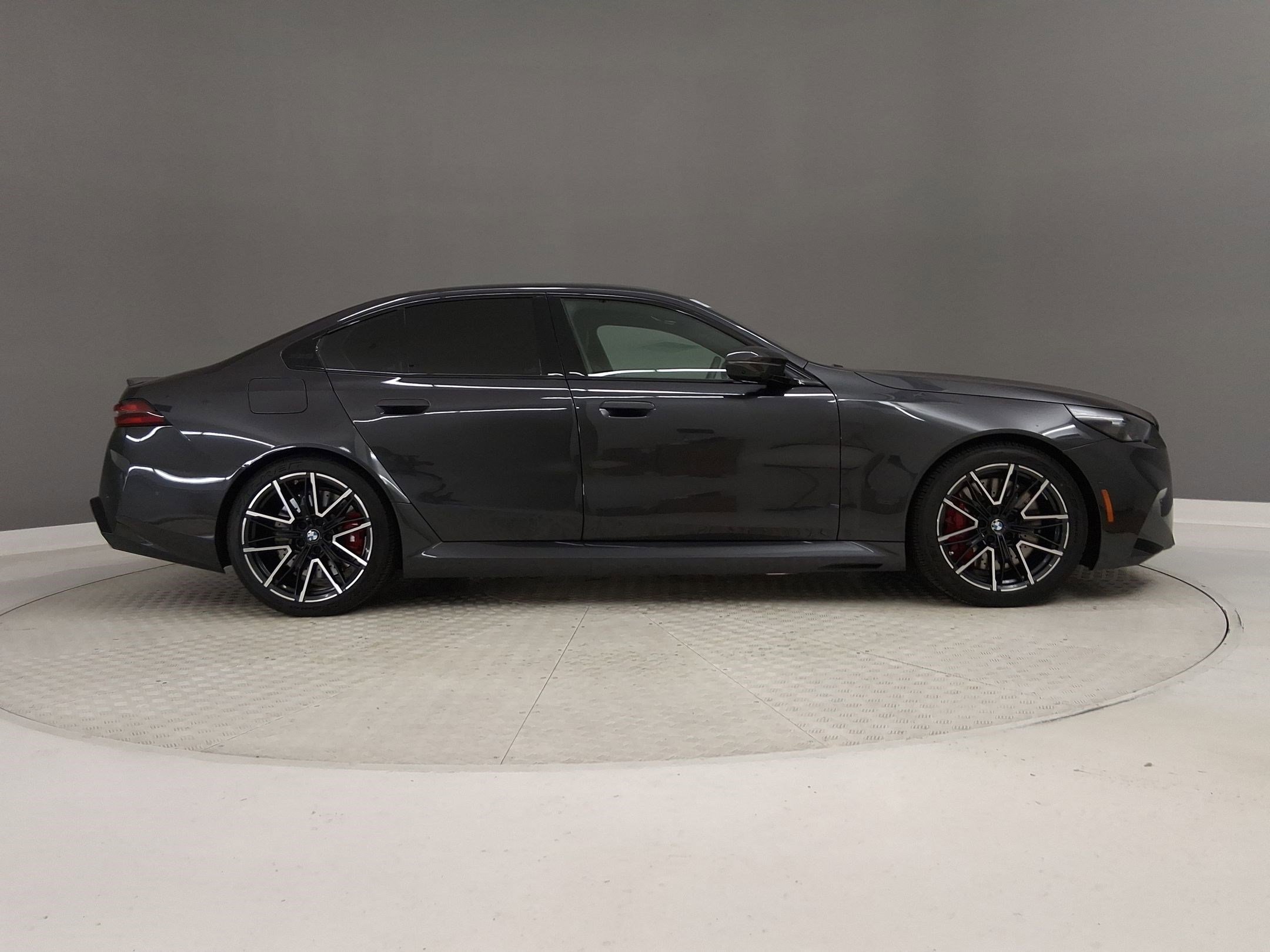 Used 2025 BMW M5 w/ Carbon Package image 6