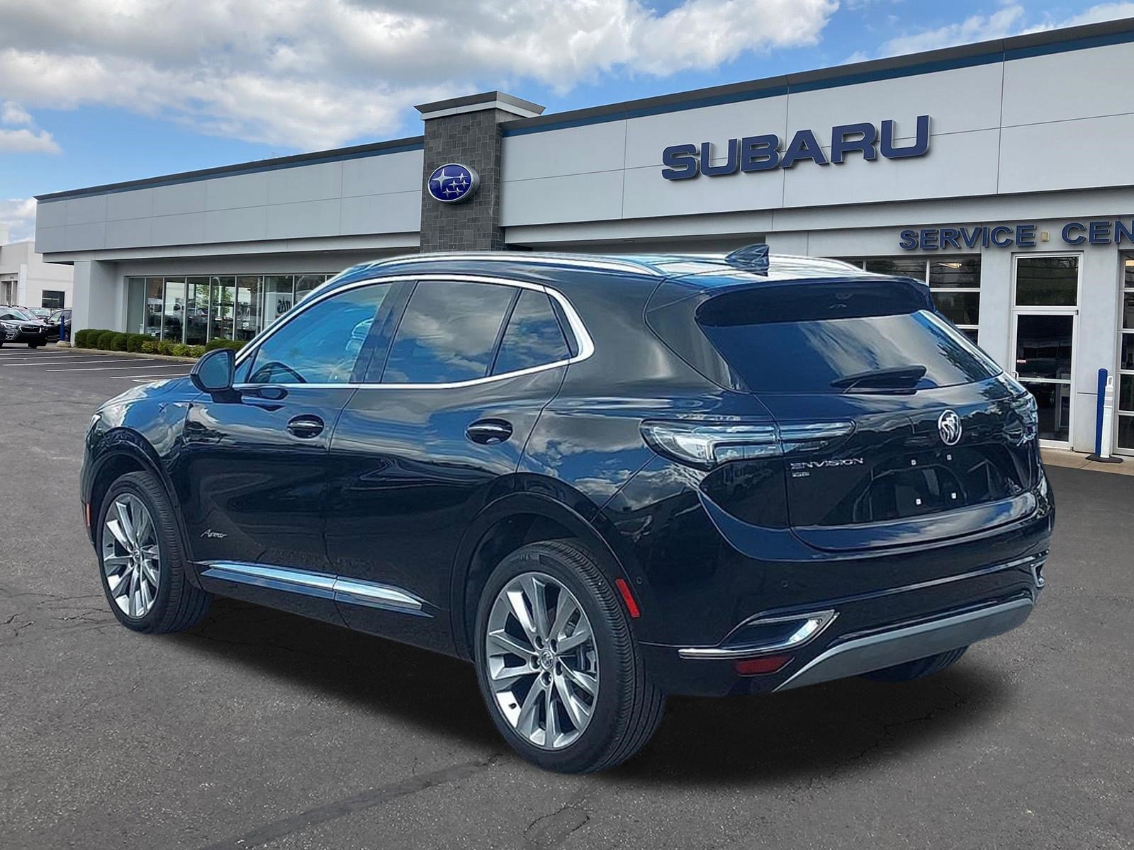 Used 2023 Buick Envision Avenir AWD/4WD image 5