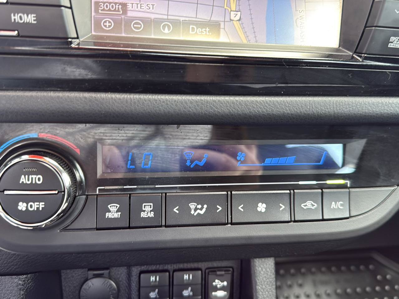Used 2015 Toyota Corolla S Premium FWD image 22