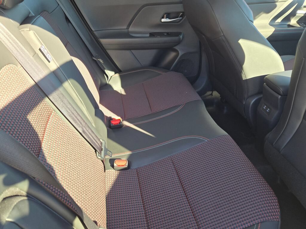 Used 2026 Nissan Kicks SR w/ Cold Weather Package AWD/4WD image 10