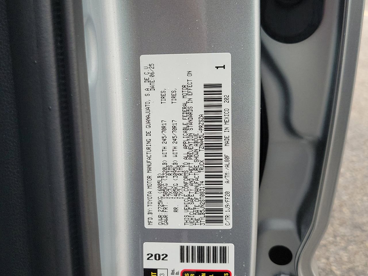 Used 2025 Toyota Tacoma SR5 image 33