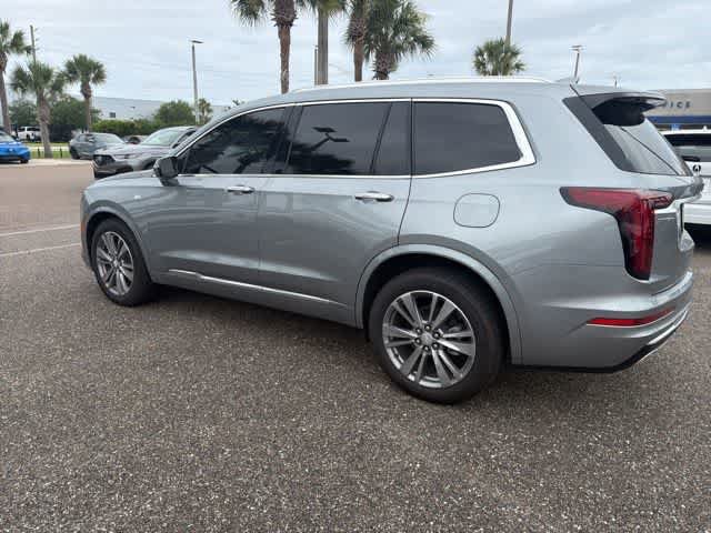 Used 2025 Cadillac XT6 Premium Luxury w/ LPO, Floor Liner Package FWD image 7