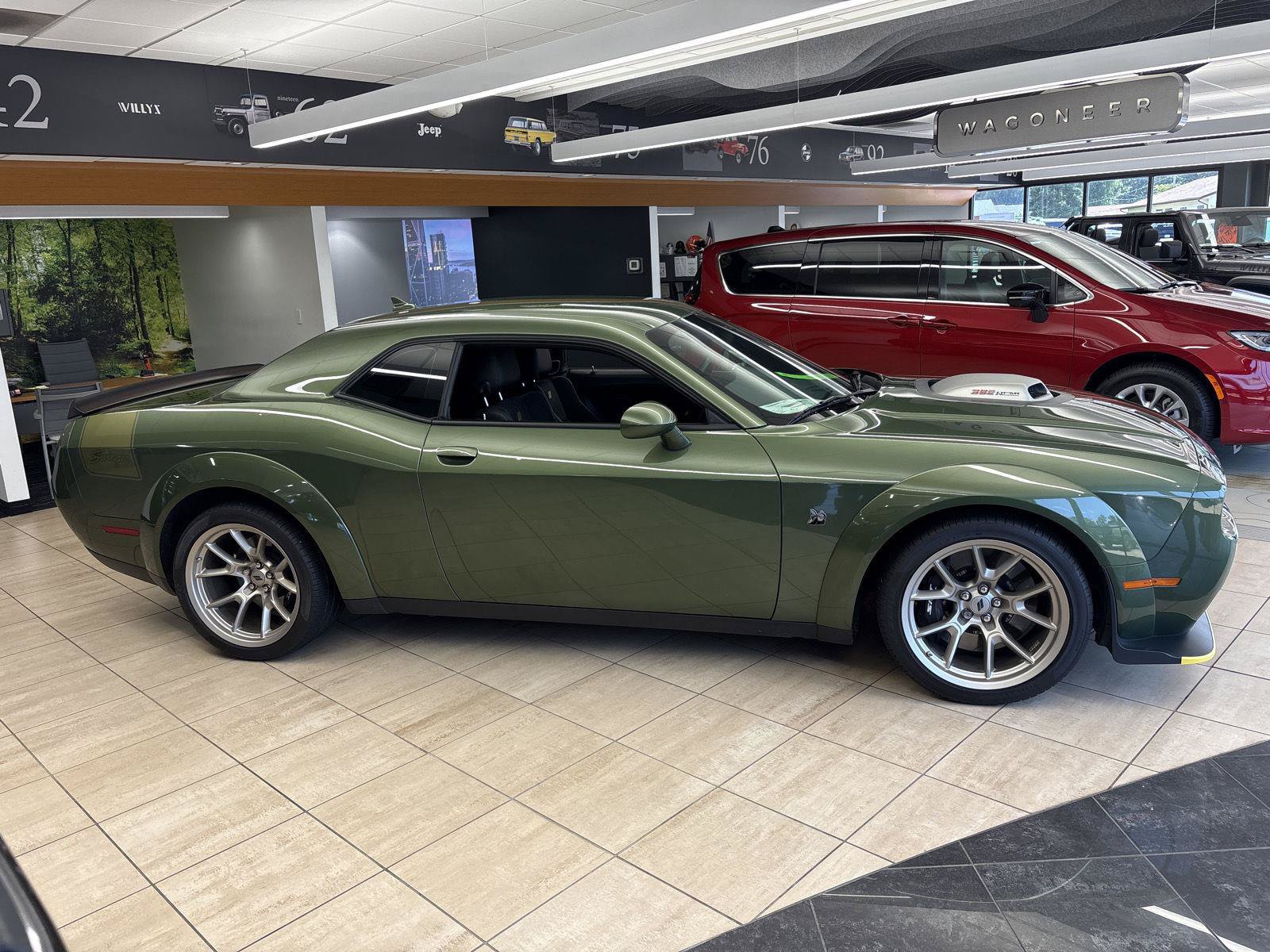 Used 2023 Dodge Challenger R/T Scat Pack RWD image 4