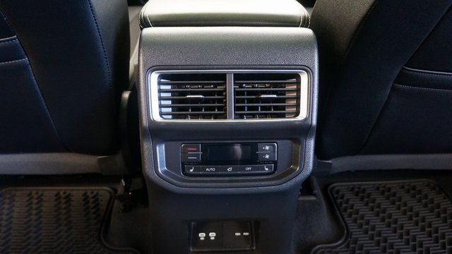 Certified 2025 Volkswagen Atlas SEL image 39