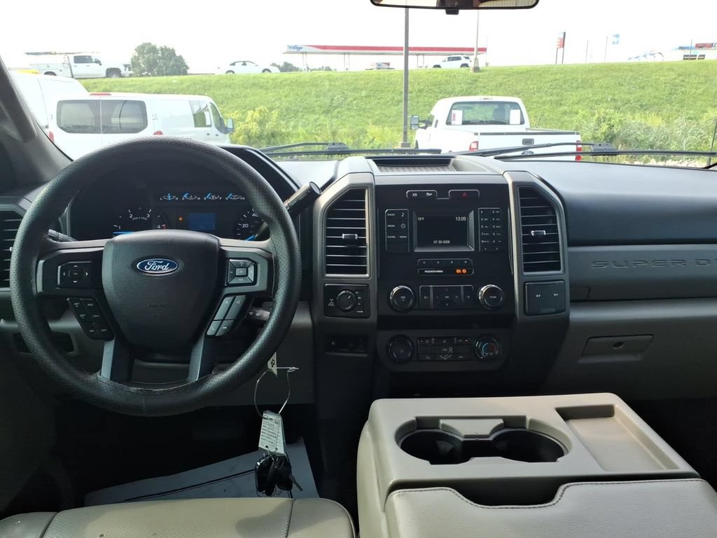 Used 2019 Ford F250 XL w/ Power Equipment Group AWD/4WD image 18