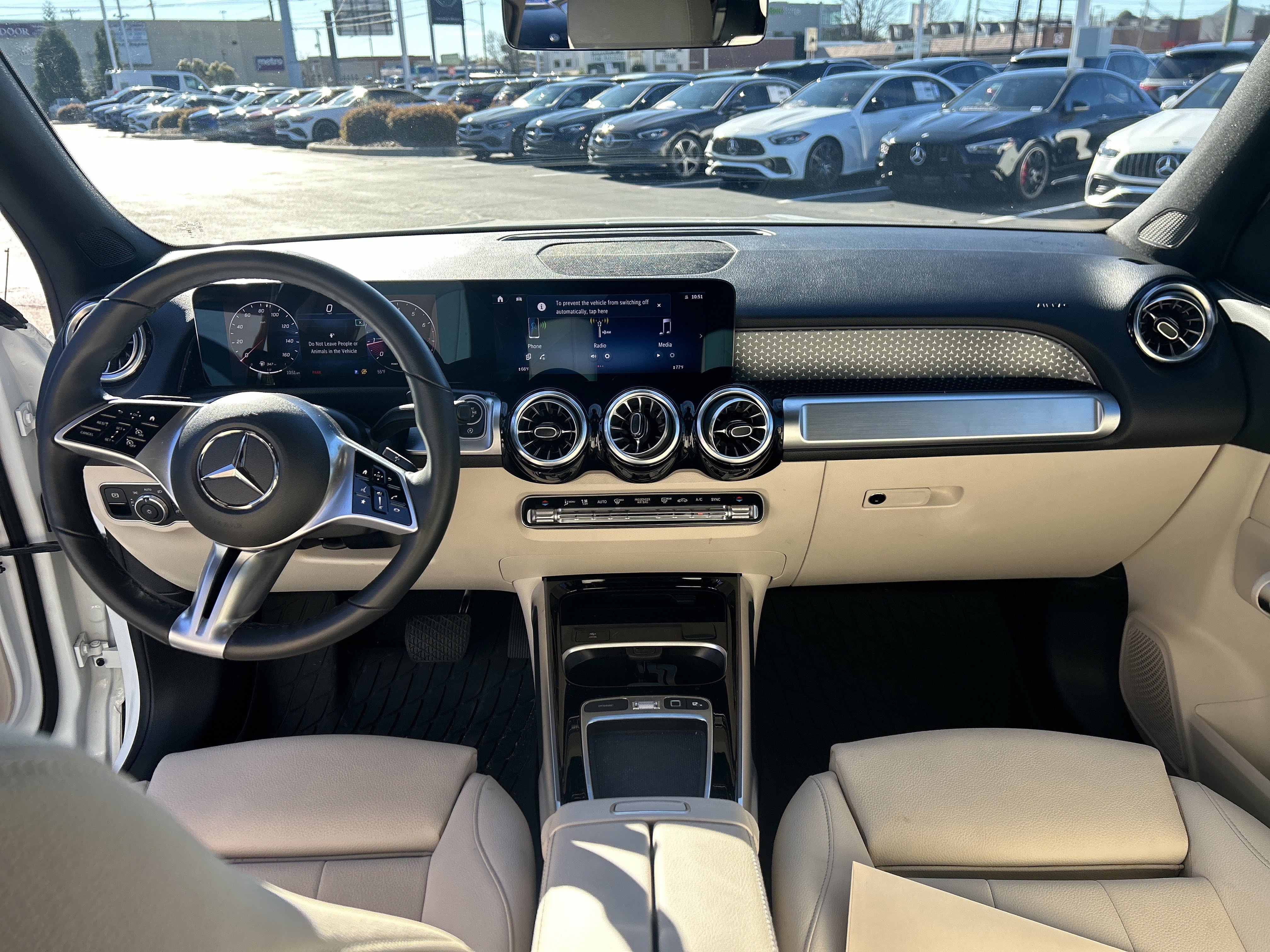 Used 2025 Mercedes-Benz GLB 250 image 30