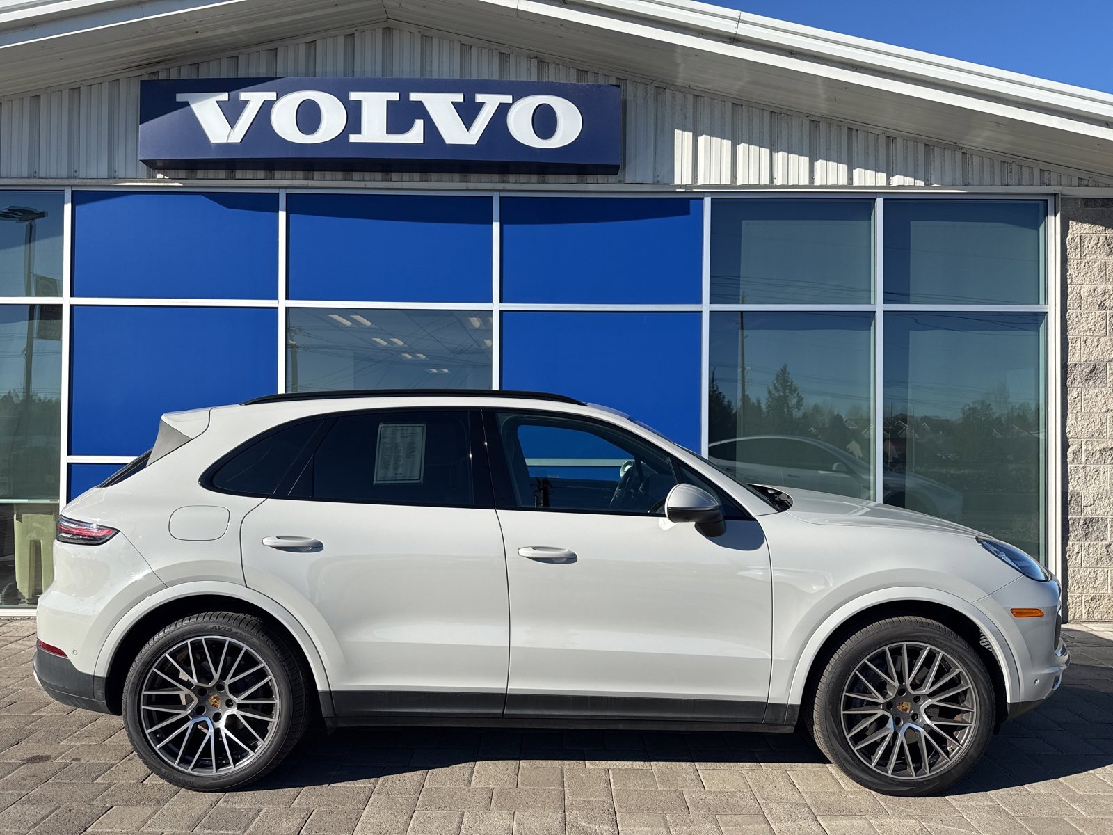 Used 2022 Porsche Cayenne Base image 7
