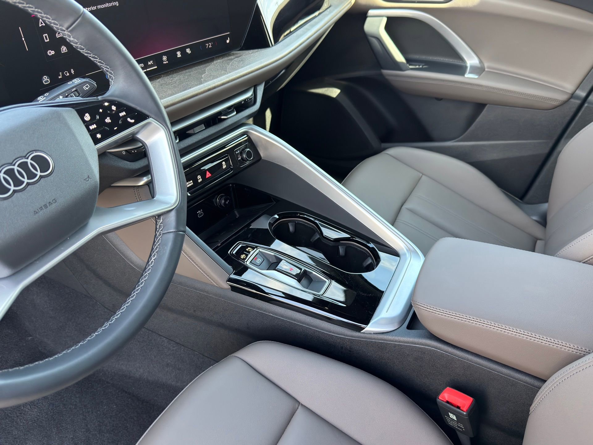 Certified 2025 Audi Q5 Premium w/ Convenience Package image 13