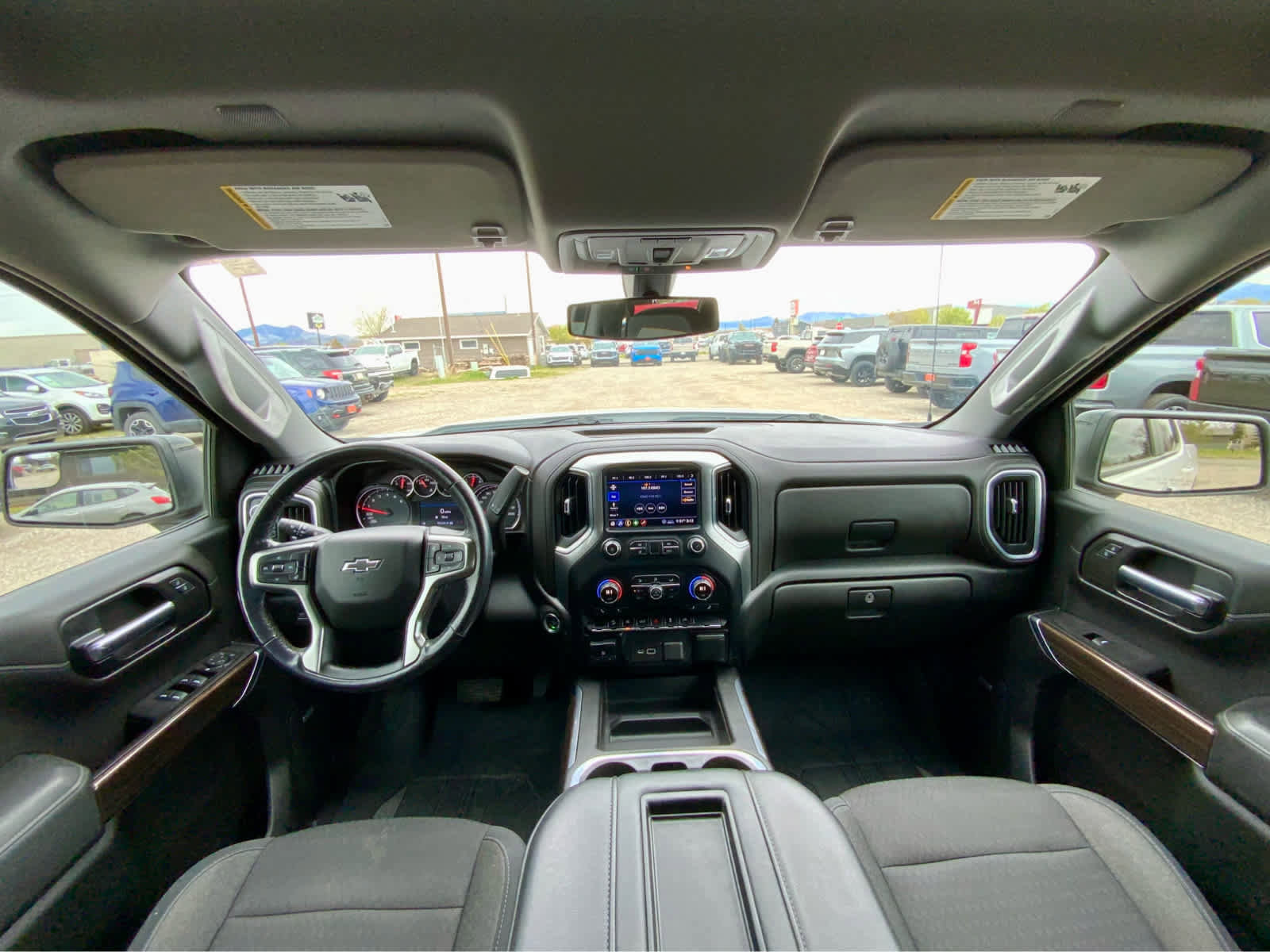 Used 2020 Chevrolet Silverado 1500 RST w/ True North Edition AWD/4WD image 31