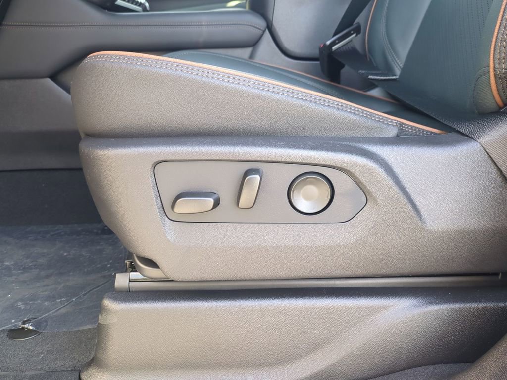 New 2026 GMC Yukon XL AT4 w/ AT4 Premium Plus Package image 23