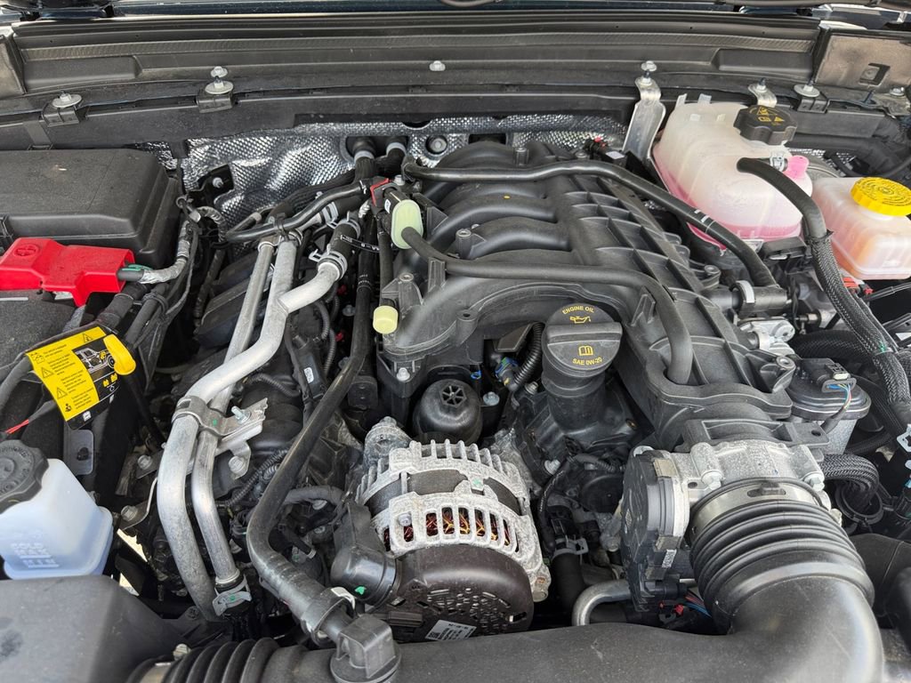 Used 2025 Jeep Wrangler Sport S AWD/4WD image 20