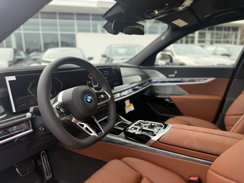 New 2026 BMW 750e xDrive w/ Executive Package image 13