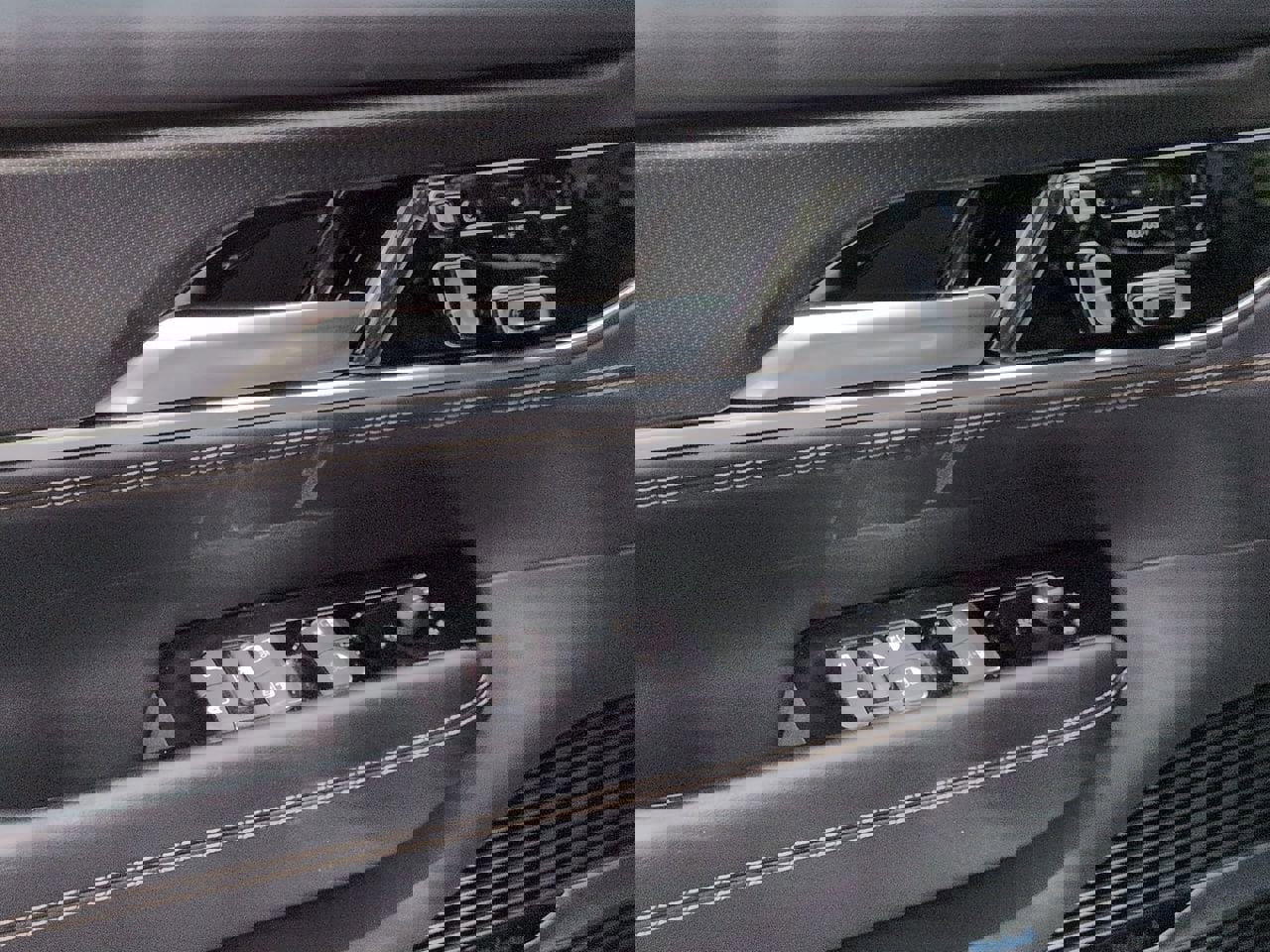 Used 2024 Jeep Grand Wagoneer L Series II w/ Quick Order Packagew 28T AWD/4WD image 8