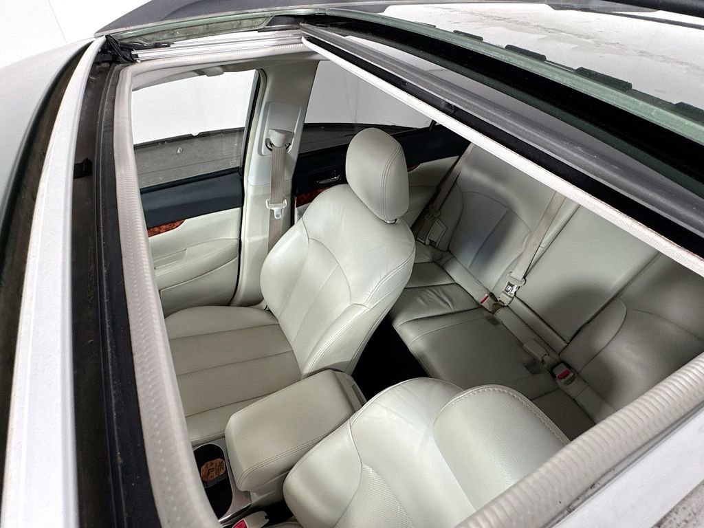 Used 2011 Subaru Outback 2.5i Limited image 25