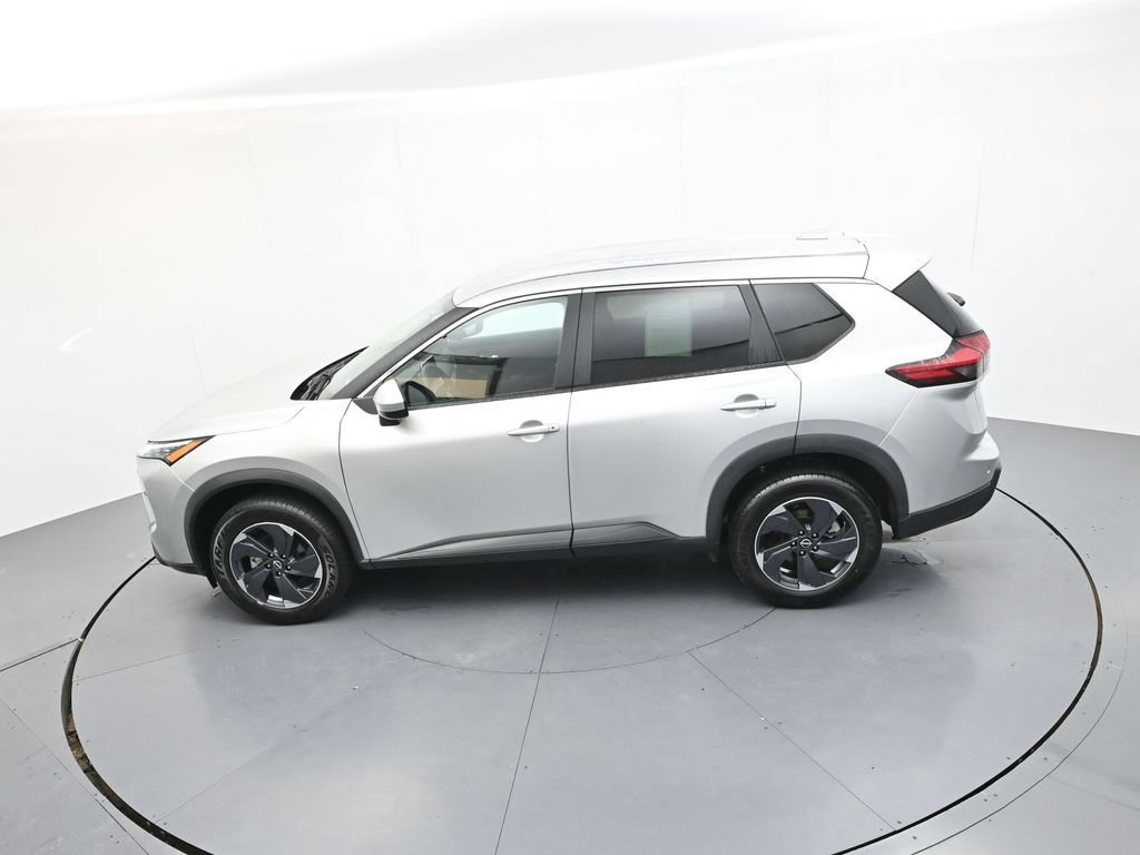 Used 2024 Nissan Rogue SV FWD image 25