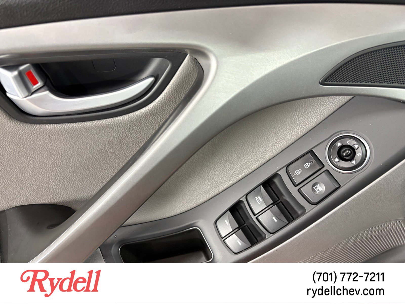 Used 2015 Hyundai Elantra Limited FWD image 11