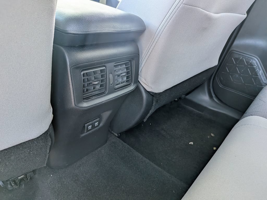 Used 2020 Toyota RAV4 XLE w/ All Weather Liner Package AWD/4WD image 33
