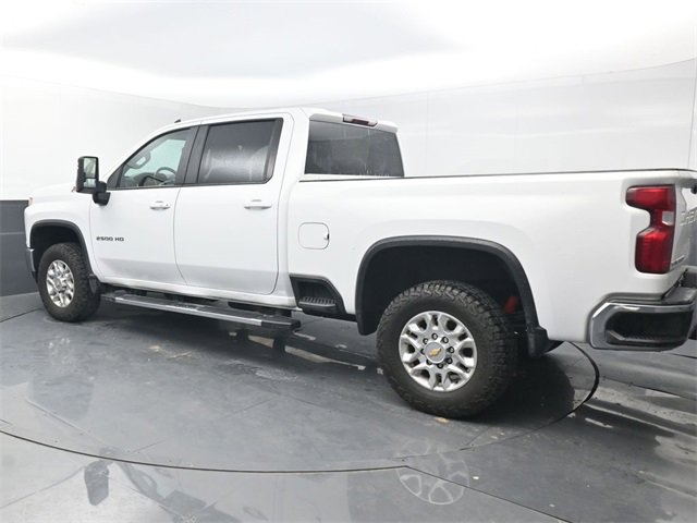Used 2023 Chevrolet Silverado 2500 LT w/ Convenience Package image 3