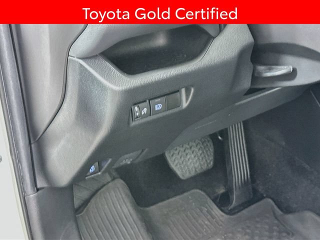 Certified 2022 Toyota RAV4 XLE AWD/4WD image 11