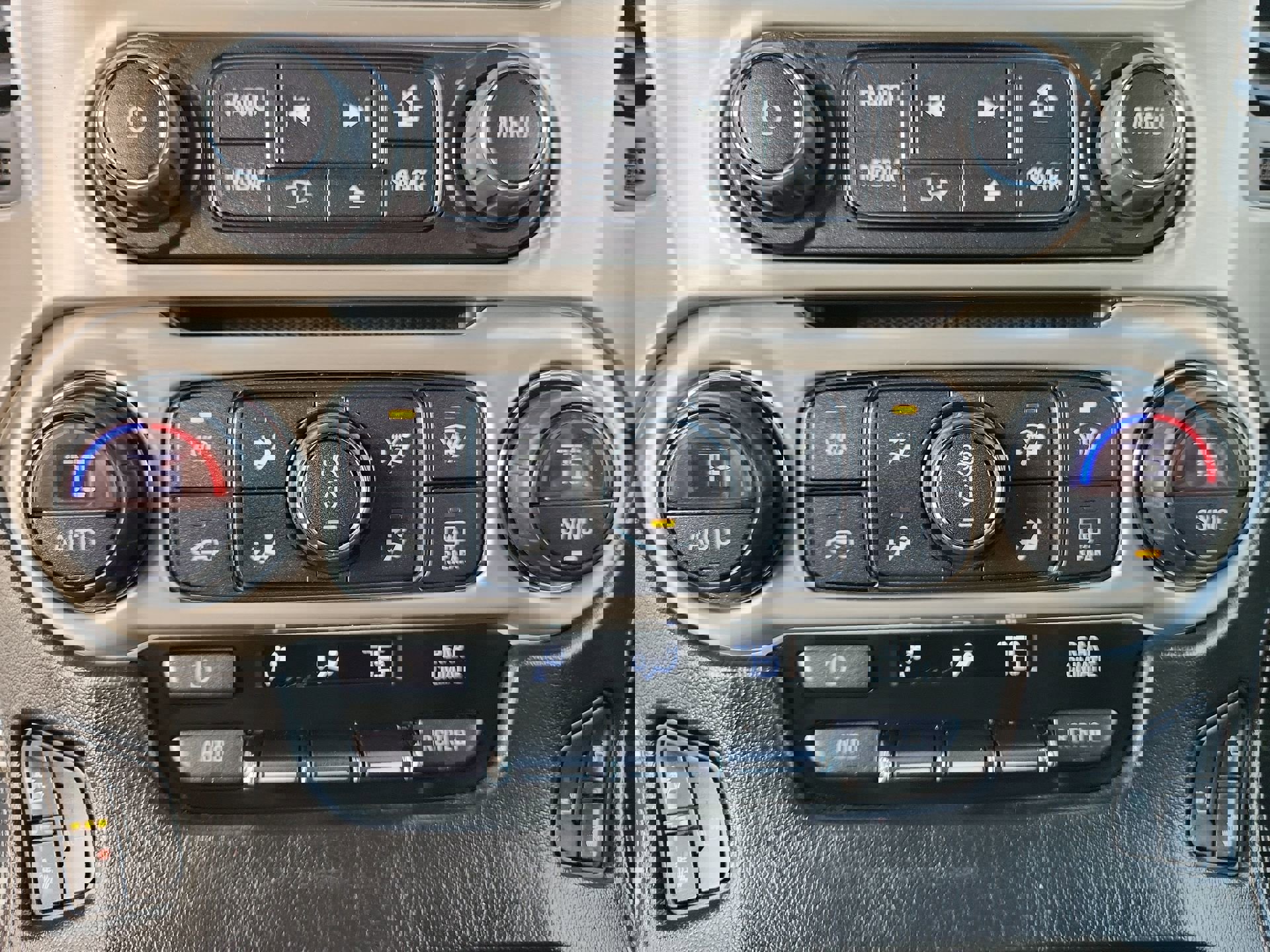 Used 2018 GMC Yukon XL Denali image 16