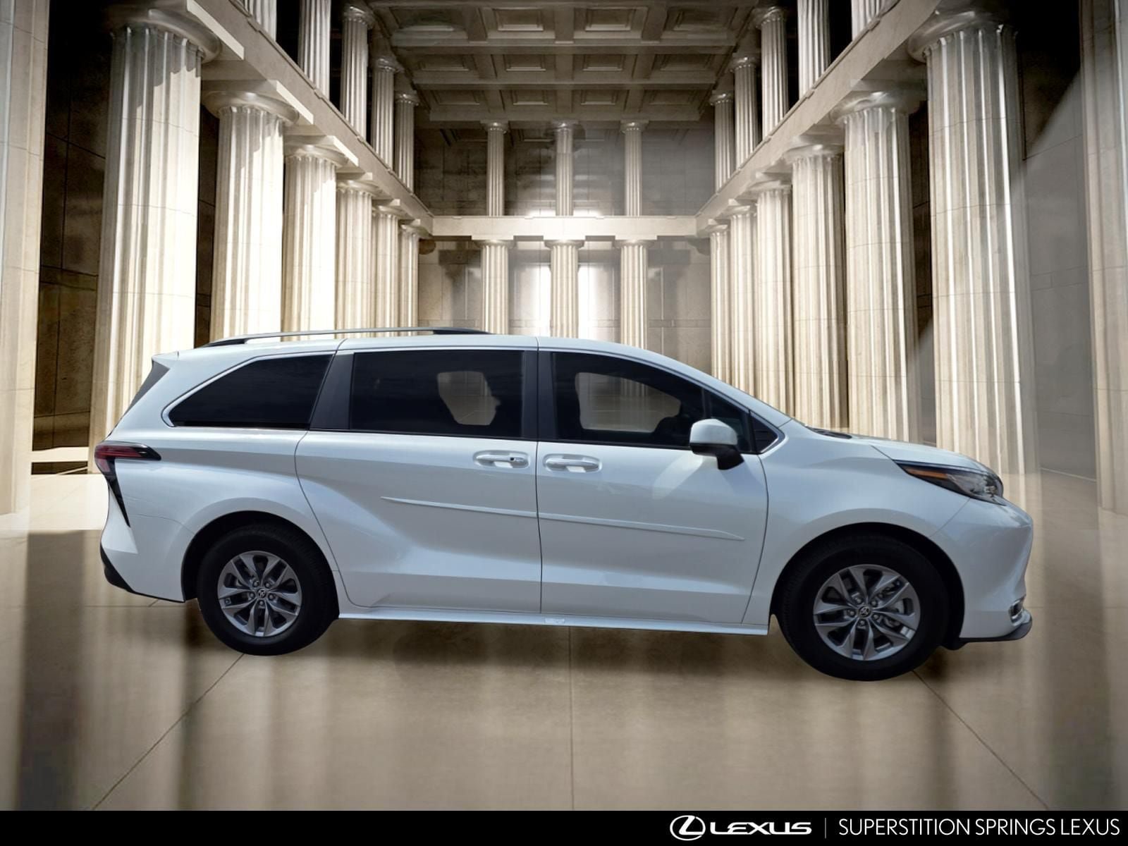Used 2022 Toyota Sienna XLE FWD image 3