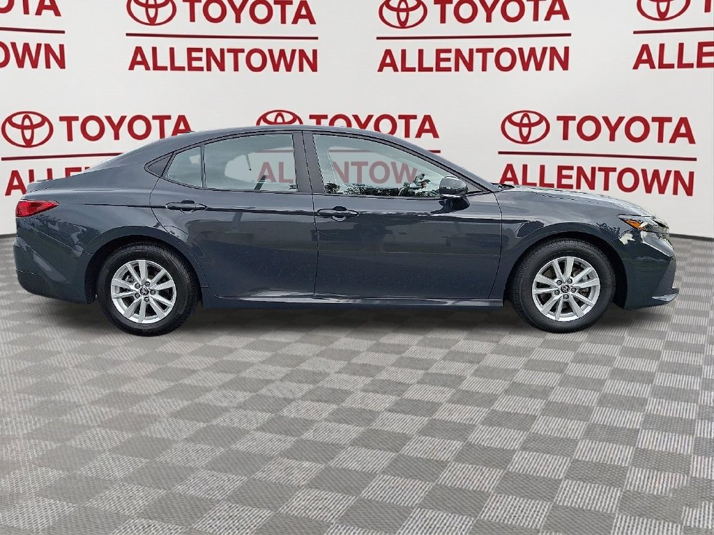 Used 2025 Toyota Camry LE FWD image 8