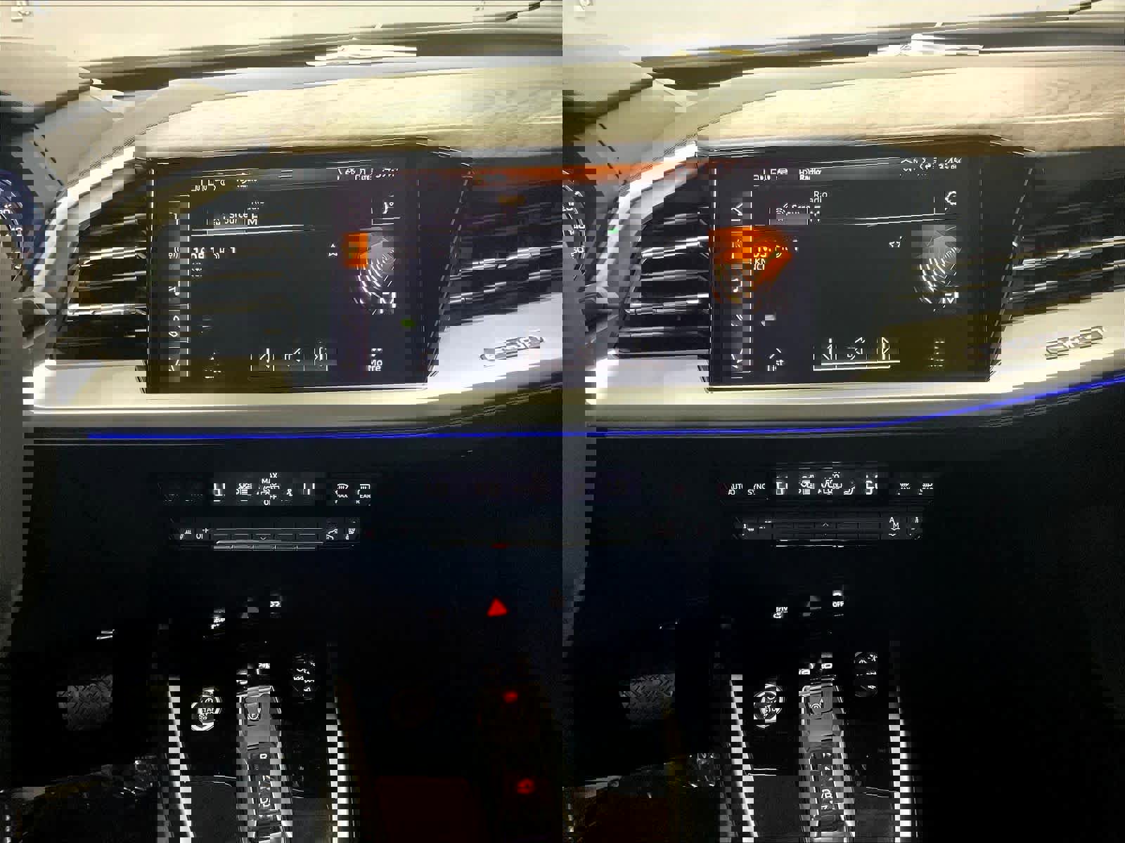 Used 2025 Audi Q4 e-tron Premium Plus w/ Premium Plus image 8