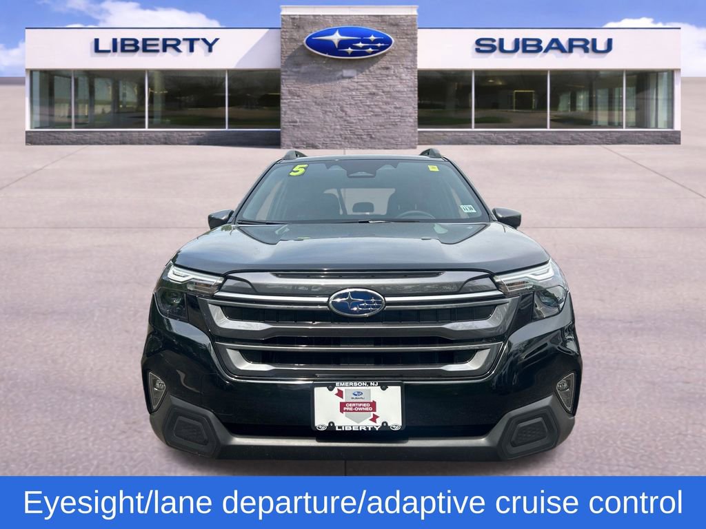 Used 2025 Subaru Forester Premium AWD/4WD image 8