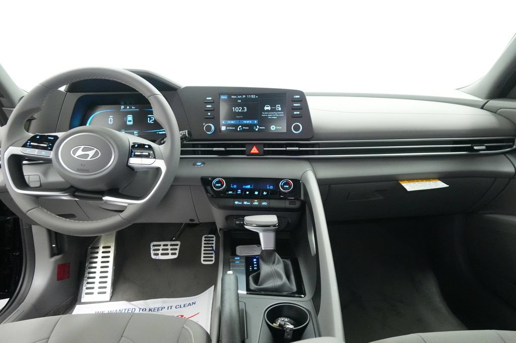 New 2026 Hyundai Elantra Sport FWD image 26