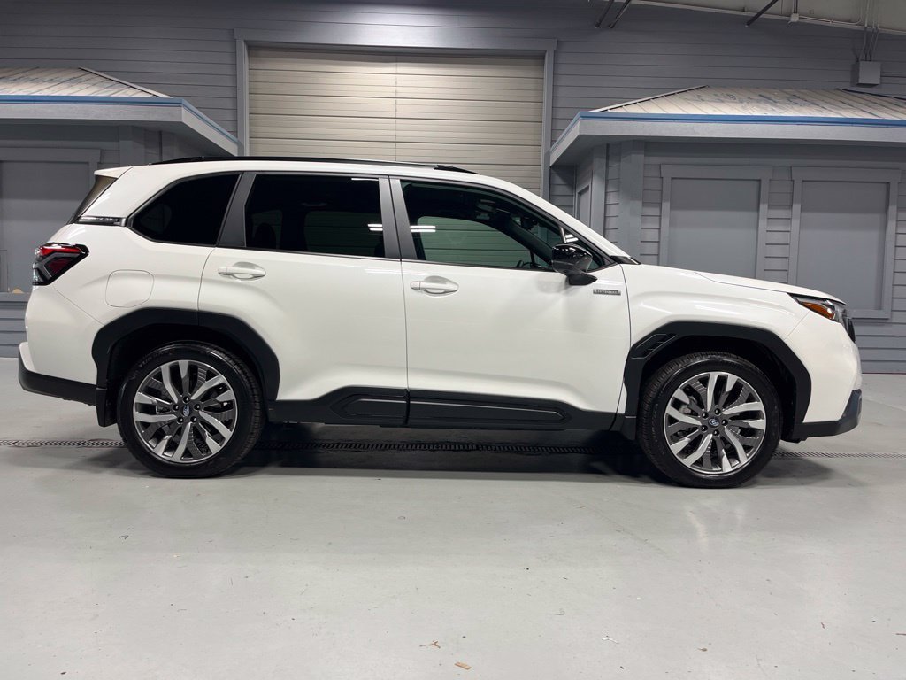 Used 2026 Subaru Forester Touring AWD/4WD image 9