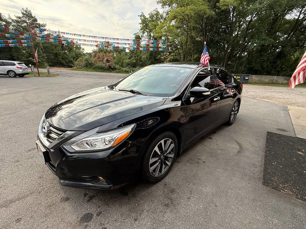 Used 2016 Nissan Altima 2.5 SV image 3