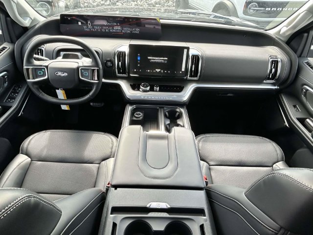 New 2026 Ford Expedition Platinum w/ Driver's Package AWD/4WD image 11