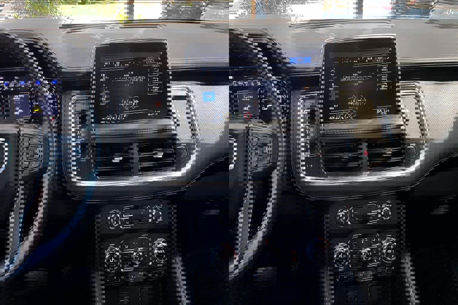 Used 2021 GMC Yukon XL AT4 w/ AT4 Premium Plus Package image 6