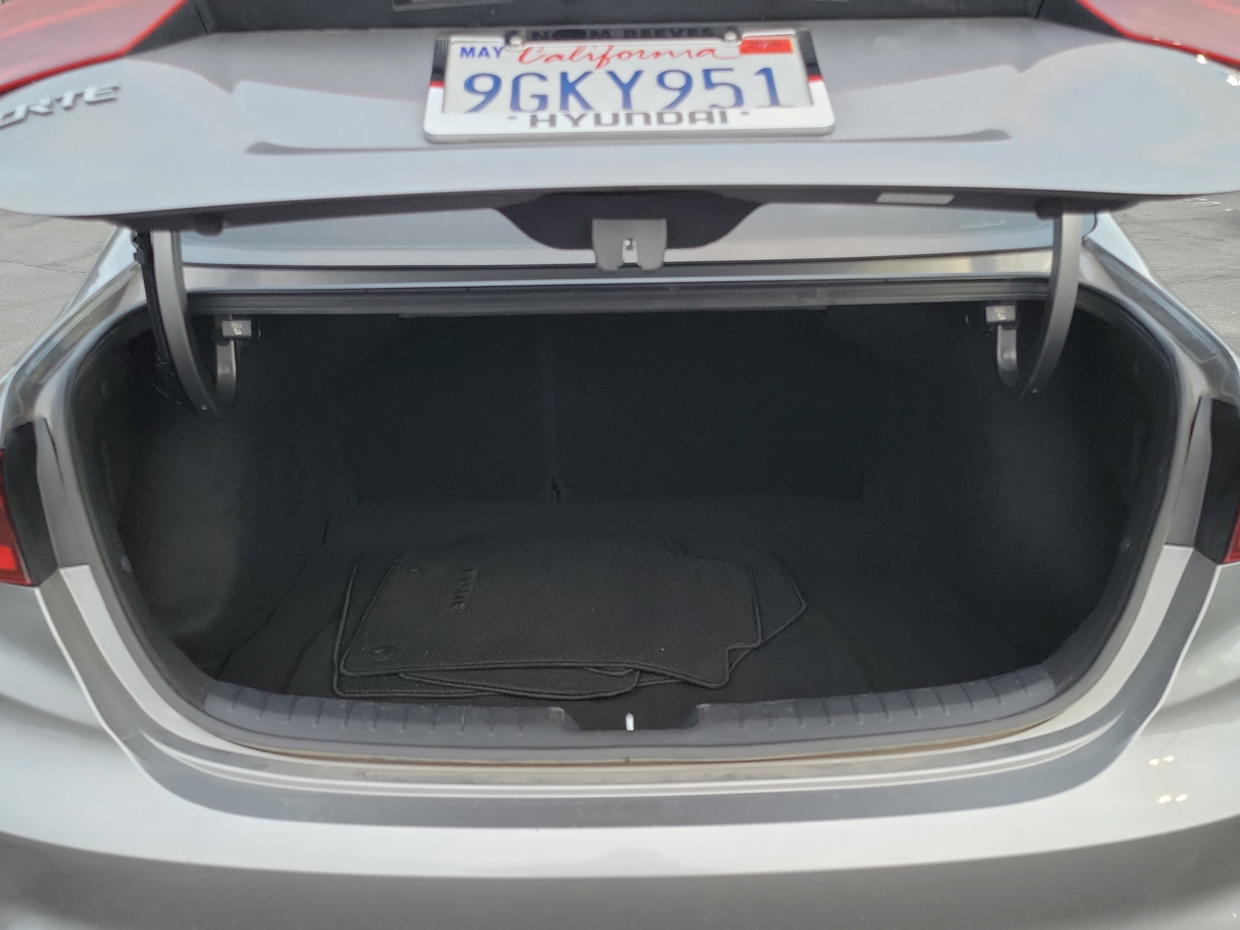 Used 2023 Kia Forte LXS FWD image 18