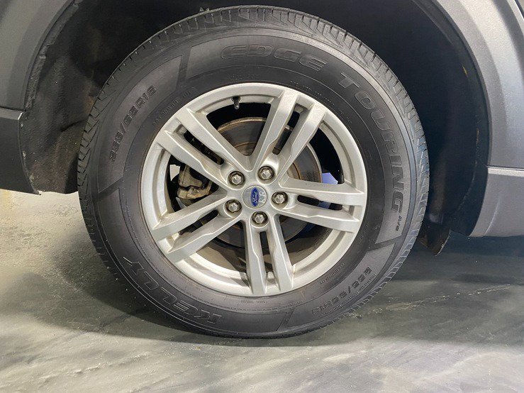 Used 2020 Ford Explorer XLT w/ Equipment Group 202A AWD/4WD image 11
