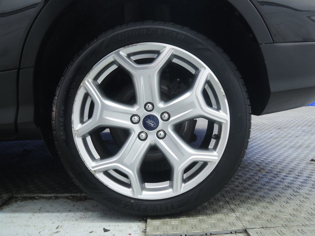 Used 2017 Ford Escape Titanium FWD image 7