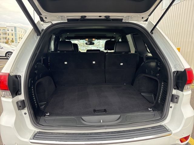 Used 2021 Jeep Grand Cherokee Limited image 16