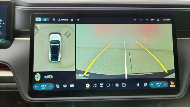 Used 2025 Rivian R1S Adventure image 52