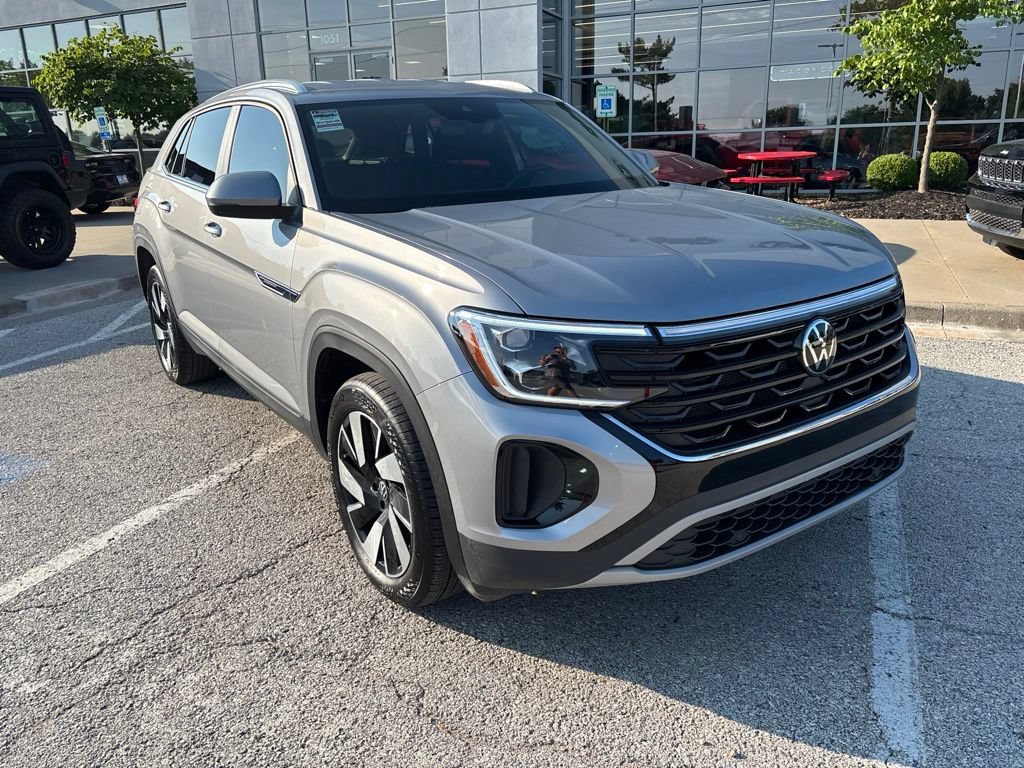 Used 2026 Volkswagen Atlas Cross Sport SE AWD/4WD image 7