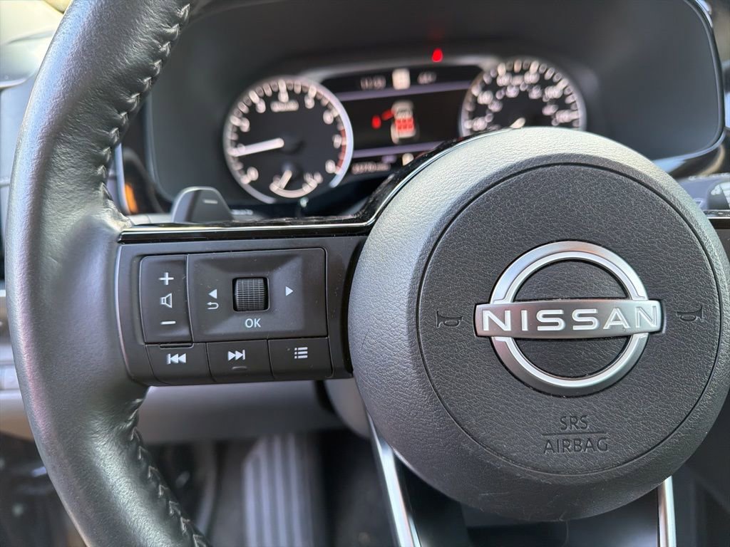 Used 2025 Nissan Pathfinder SL image 19