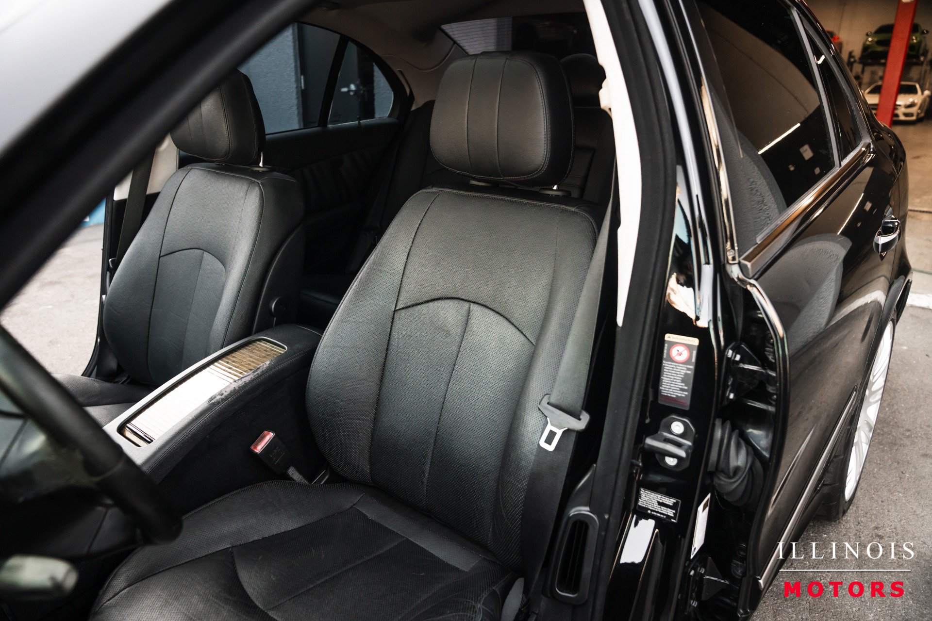 Used 2007 Mercedes-Benz E 550 Sedan image 17