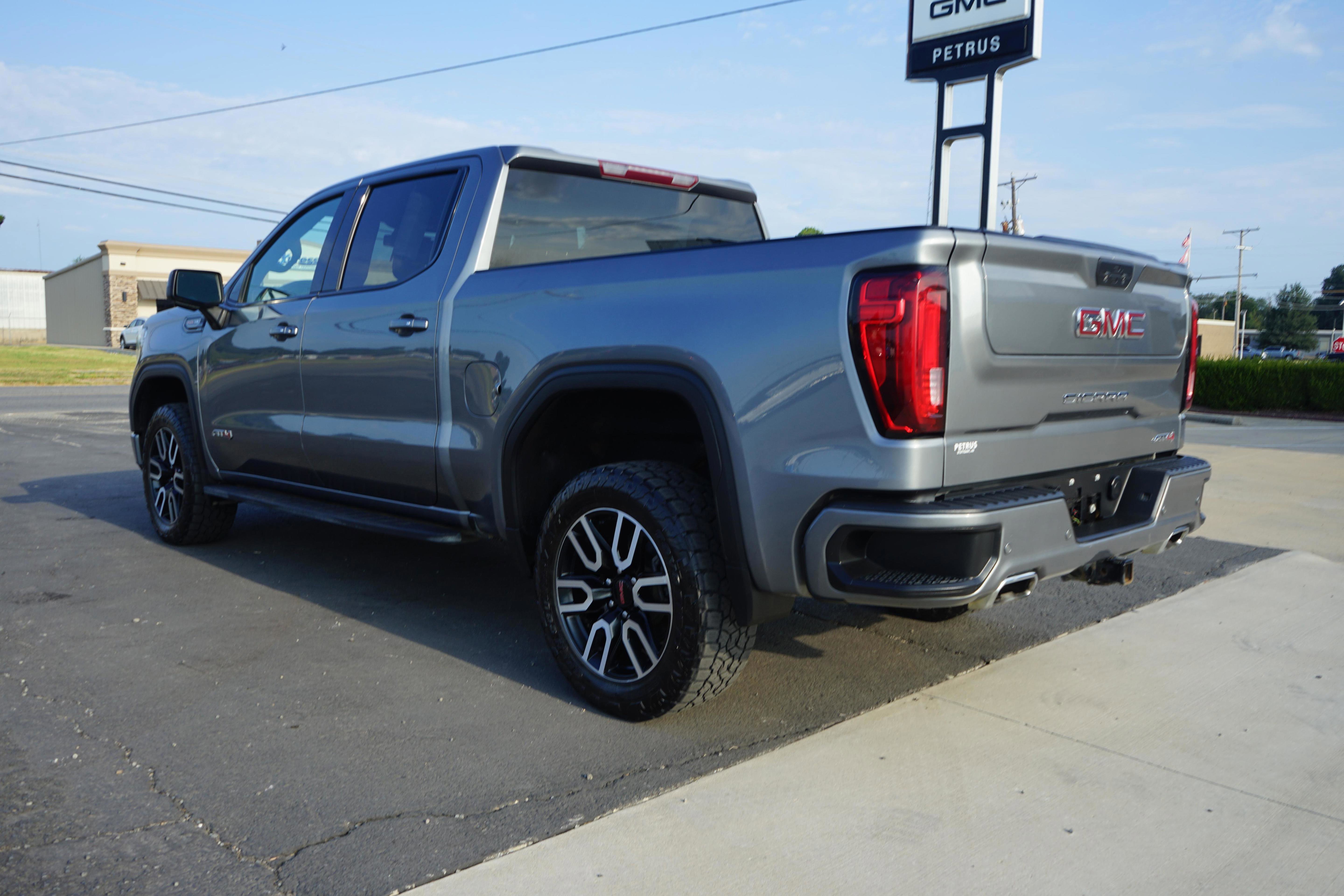 Used 2022 GMC Sierra 1500 AT4 w/ AT4 Premium Package image 3