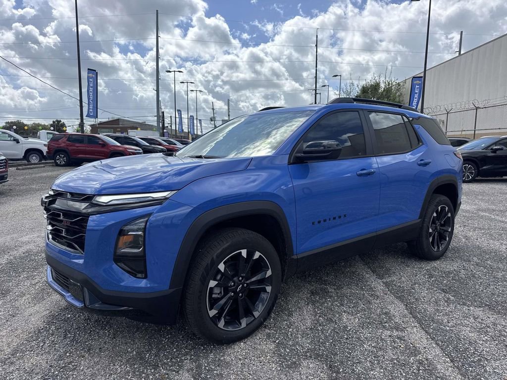 New 2026 Chevrolet Equinox RS w/ Convenience Package III FWD image 3