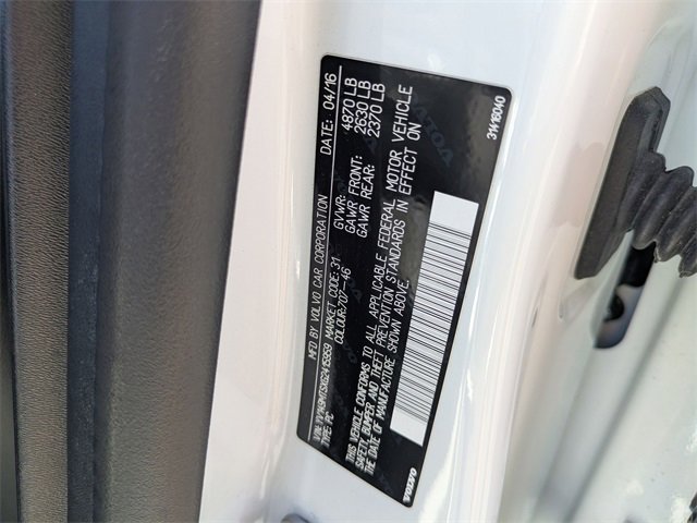 Used 2016 Volvo S60 T6 R-Design Platinum w/ Climate Package image 29