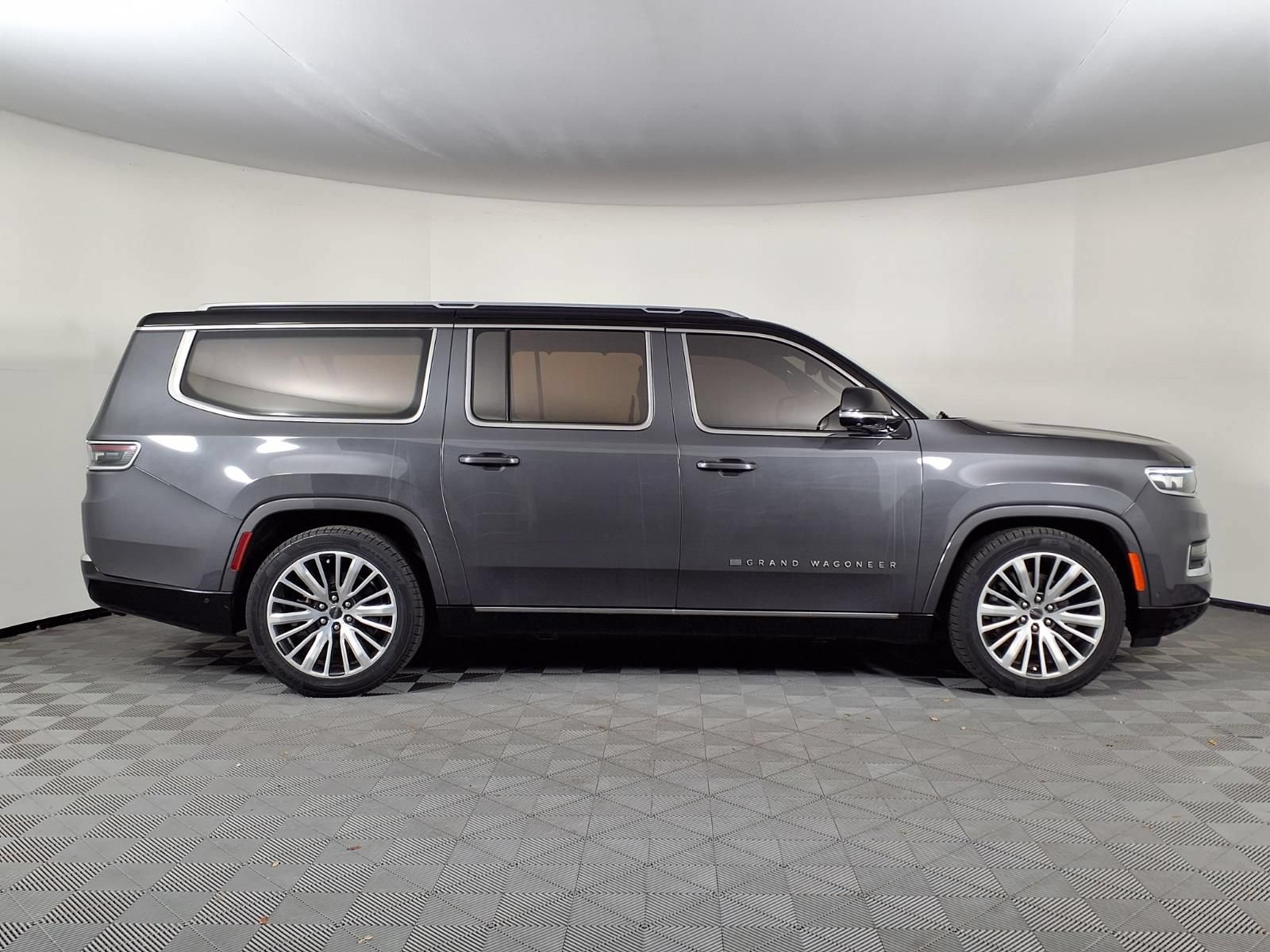 Used 2023 Jeep Grand Wagoneer L Series III w/ Rear Seat Video Group 1 AWD/4WD image 39
