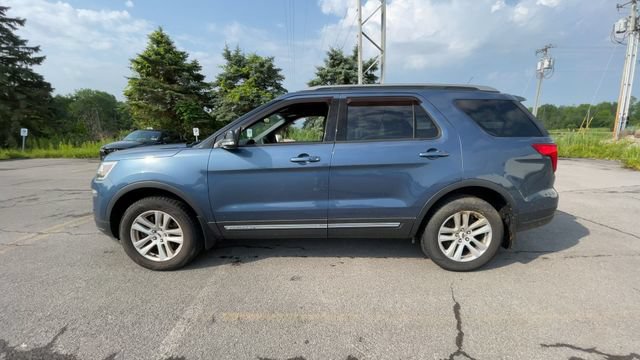 Used 2018 Ford Explorer XLT w/ Equipment Group 202A AWD/4WD image 6