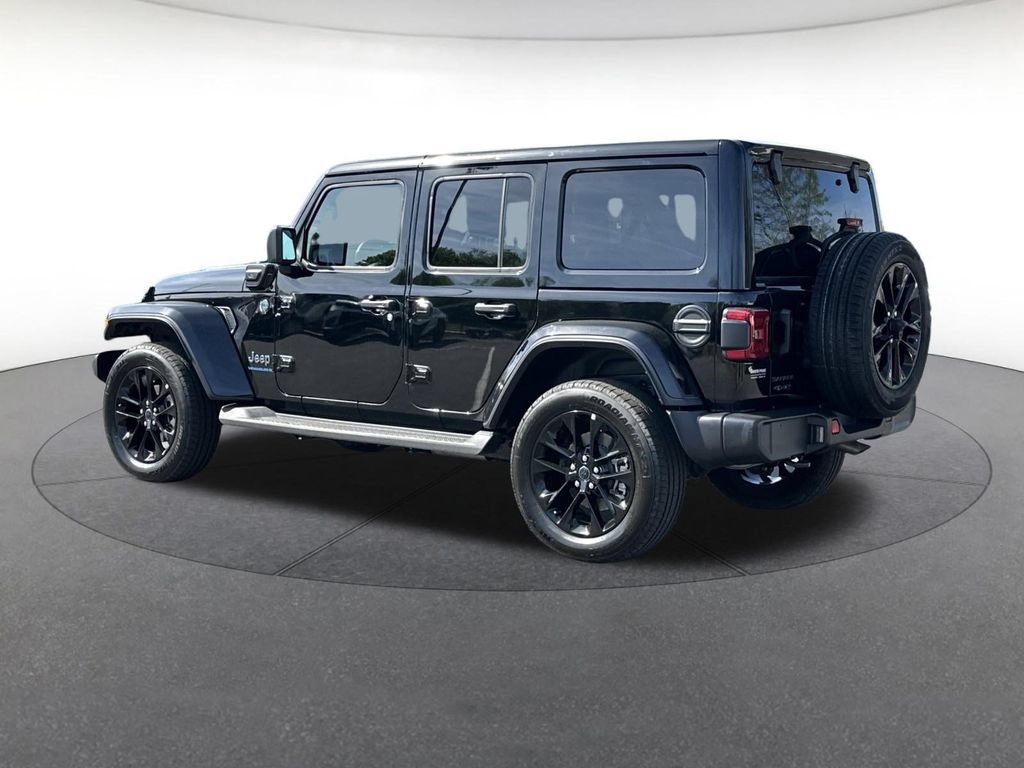 Certified 2025 Jeep Wrangler Unlimited Sahara AWD/4WD image 3