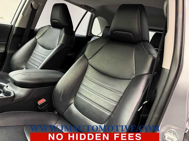 Used 2019 Toyota RAV4 XLE Premium w/ Cold Weather Package AWD/4WD image 14