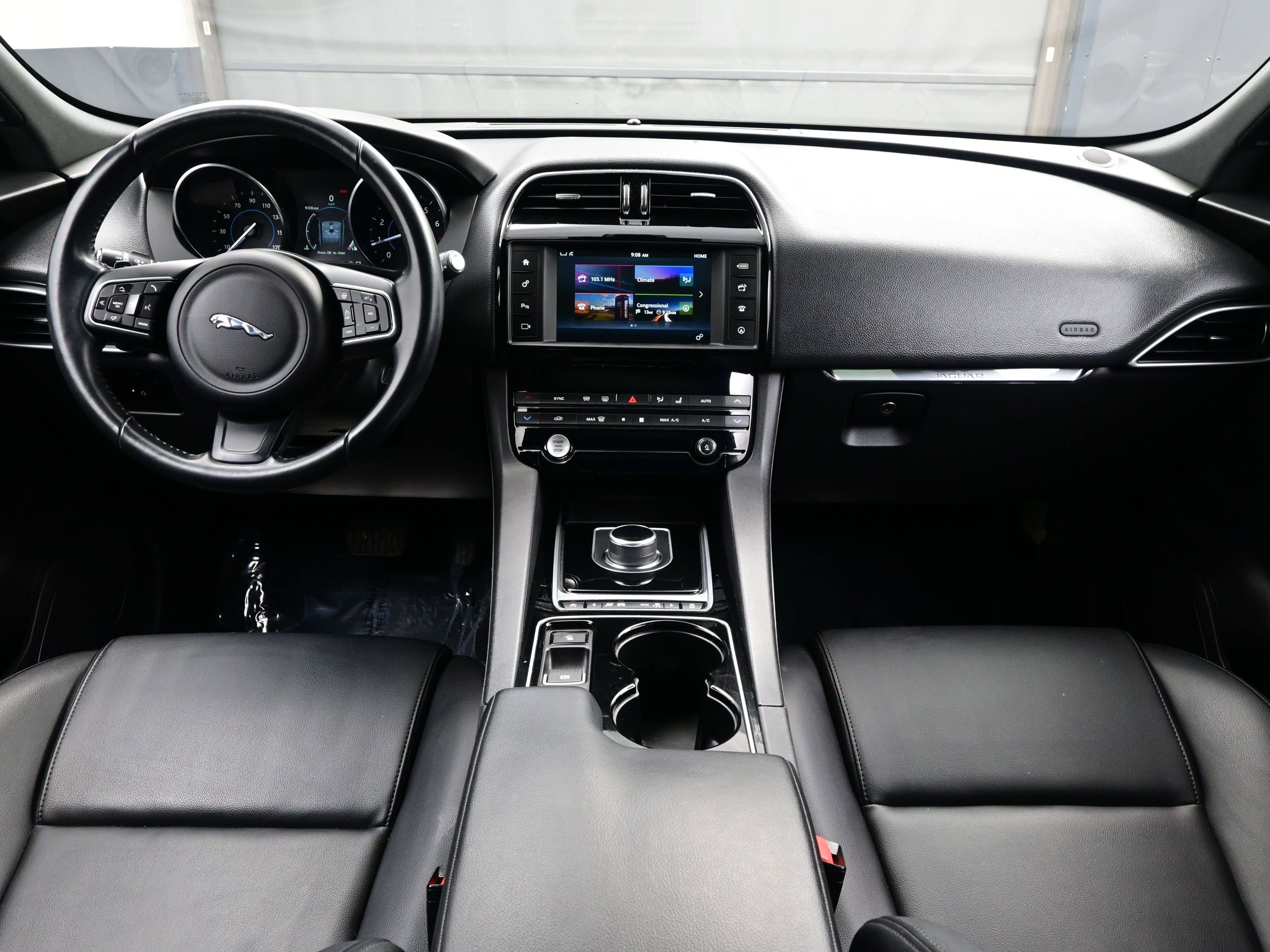 Used 2017 Jaguar F-PACE Premium image 17